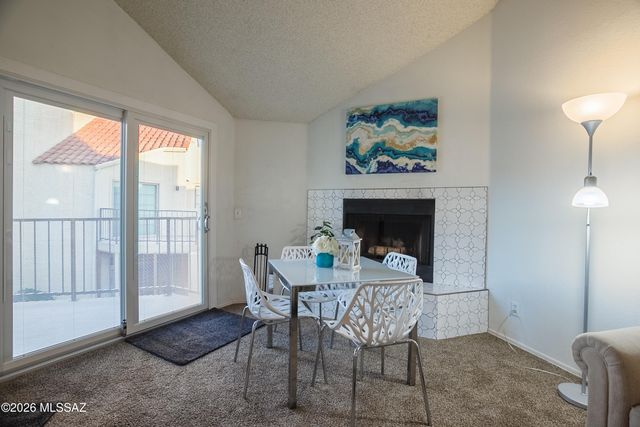 1200 E River Road B27, Tucson, AZ 85718