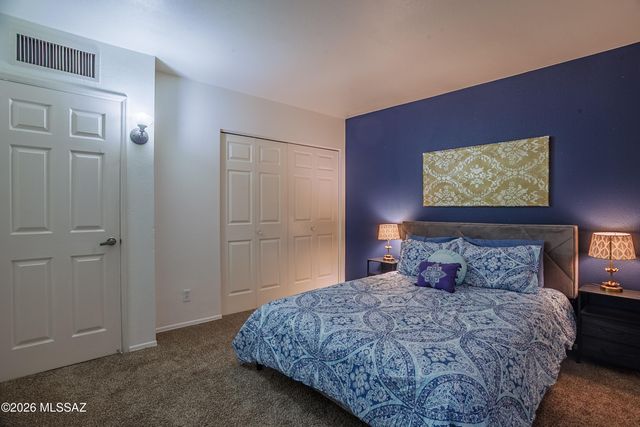 1200 E River Road B27, Tucson, AZ 85718