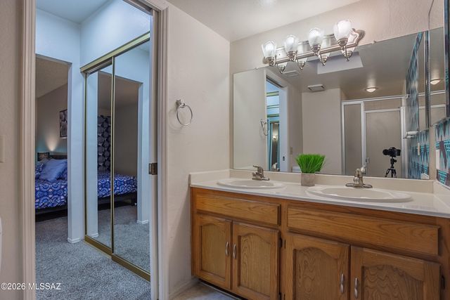 1200 E River Road B27, Tucson, AZ 85718