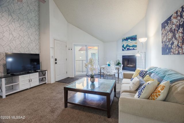 1200 E River Road B27, Tucson, AZ 85718