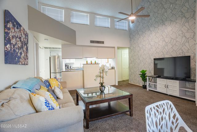 1200 E River Road B27, Tucson, AZ 85718