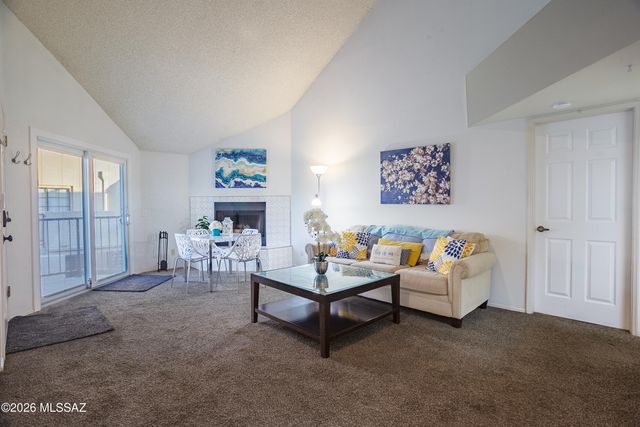 1200 E River Road B27, Tucson, AZ 85718