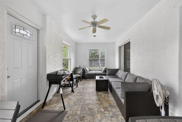 16931 N 78th Rd Road N, Loxahatchee, FL 33470