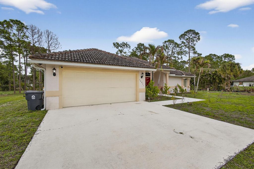 16931 N 78th Rd Road N, Loxahatchee, FL 33470