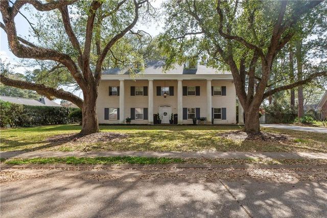 1116 SOUTHAMPTON. Drive, Alexandria, LA 71303