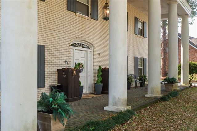 1116 SOUTHAMPTON. Drive, Alexandria, LA 71303