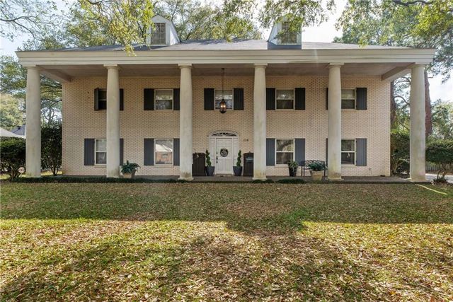 1116 SOUTHAMPTON. Drive, Alexandria, LA 71303