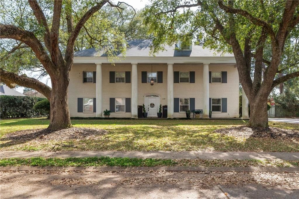 1116 SOUTHAMPTON. Drive, Alexandria, LA 71303