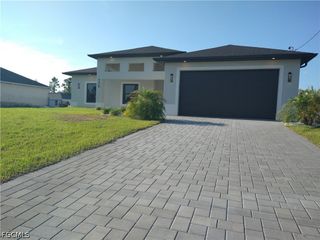 712 THEODORE VAIL ST E, Lehigh Acres, FL 33974