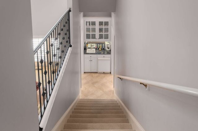 926 Overton Lea Rd, Nashville, TN 37220