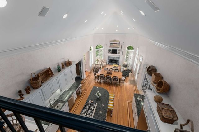 926 Overton Lea Rd, Nashville, TN 37220