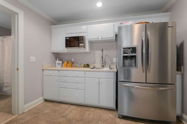 926 Overton Lea Rd, Nashville, TN 37220