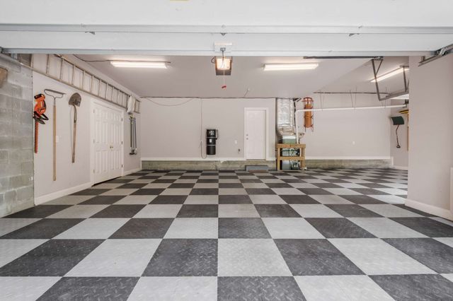 926 Overton Lea Rd, Nashville, TN 37220