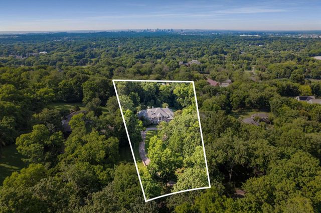 926 Overton Lea Rd, Nashville, TN 37220
