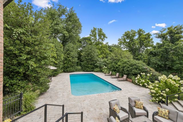 926 Overton Lea Rd, Nashville, TN 37220