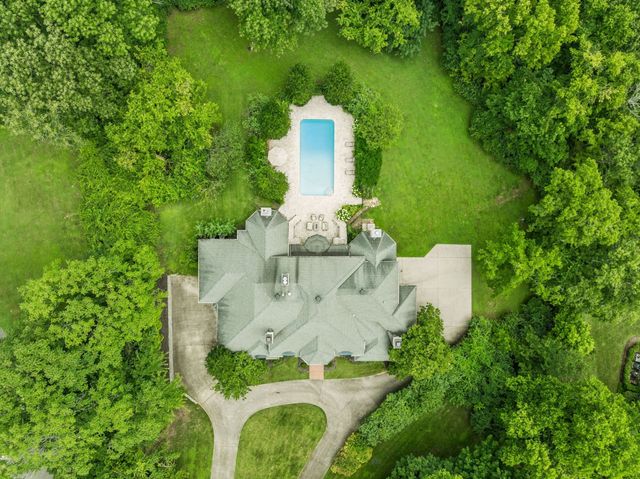 926 Overton Lea Rd, Nashville, TN 37220