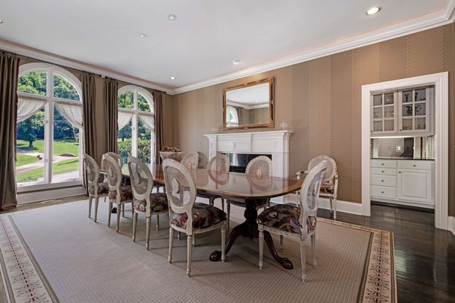 926 Overton Lea Rd, Nashville, TN 37220