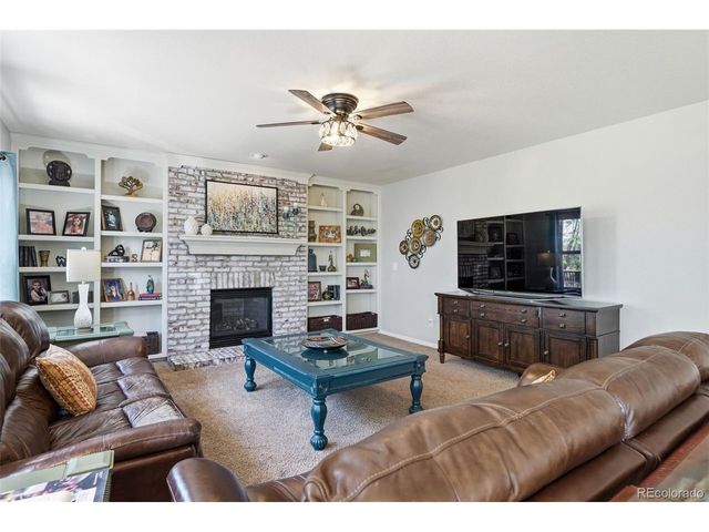 822 Shadowstone Dr, Highlands Ranch, CO 80129