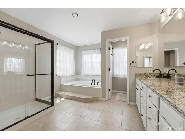 822 Shadowstone Dr, Highlands Ranch, CO 80129