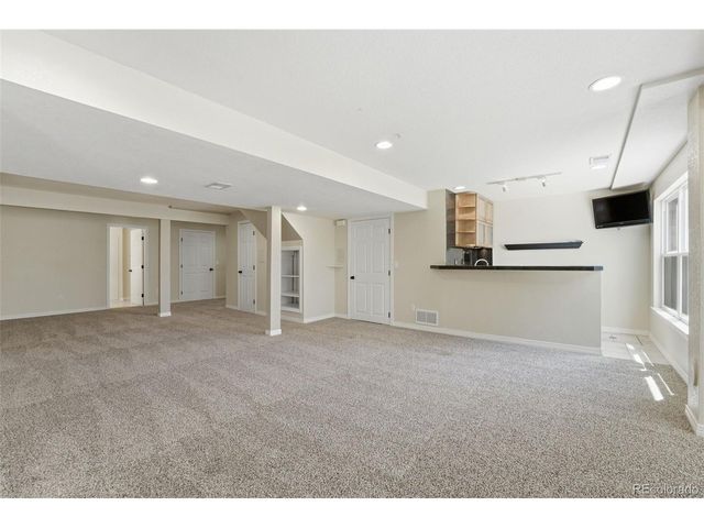 822 Shadowstone Dr, Highlands Ranch, CO 80129