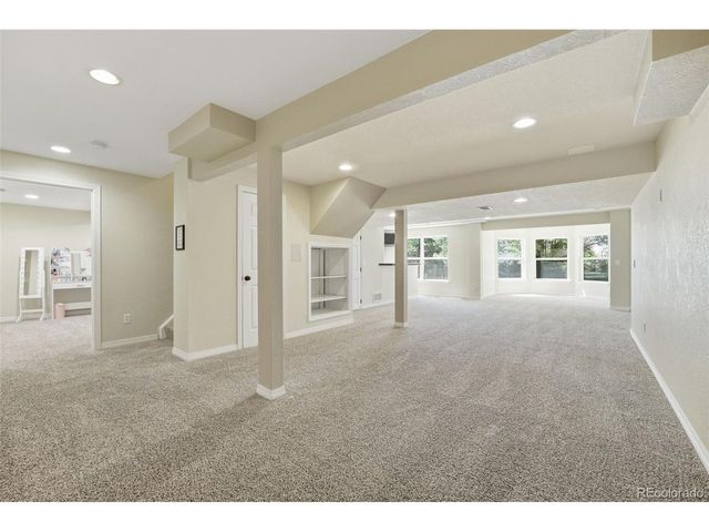 822 Shadowstone Dr, Highlands Ranch, CO 80129