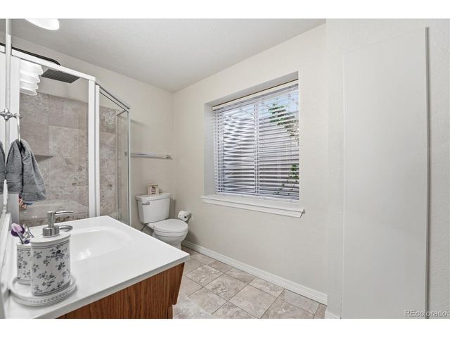 822 Shadowstone Dr, Highlands Ranch, CO 80129