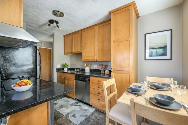 3018 Aldrich Avenue S 25, Minneapolis, MN 55408