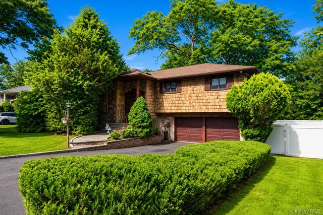 37 Windham Drive, South Huntington, NY 11746