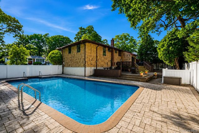 37 Windham Drive, South Huntington, NY 11746