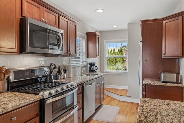 628 Notre Dame Street, Grosse Pointe, MI 48230