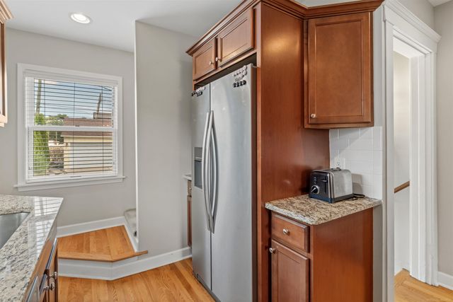 628 Notre Dame Street, Grosse Pointe, MI 48230