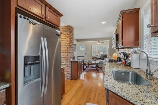 628 Notre Dame Street, Grosse Pointe, MI 48230