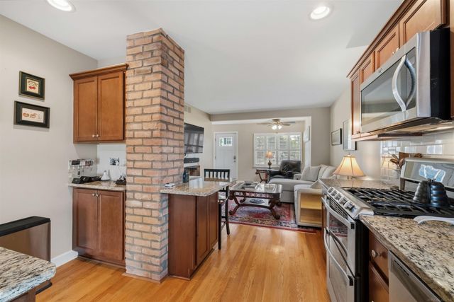 628 Notre Dame Street, Grosse Pointe, MI 48230