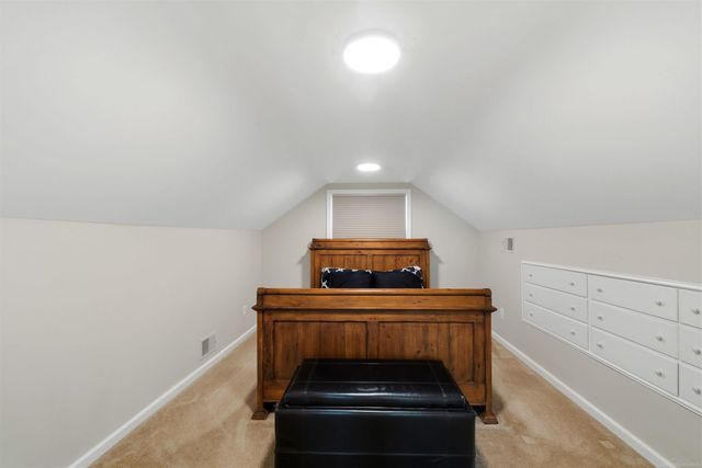 628 Notre Dame Street, Grosse Pointe, MI 48230