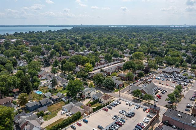 628 Notre Dame Street, Grosse Pointe, MI 48230