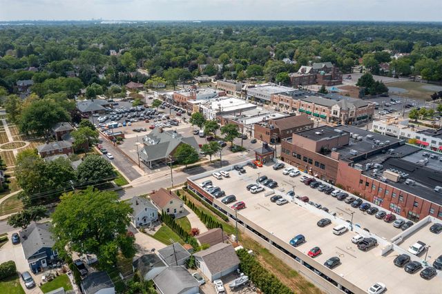 628 Notre Dame Street, Grosse Pointe, MI 48230