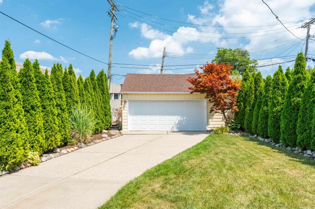 628 Notre Dame Street, Grosse Pointe, MI 48230