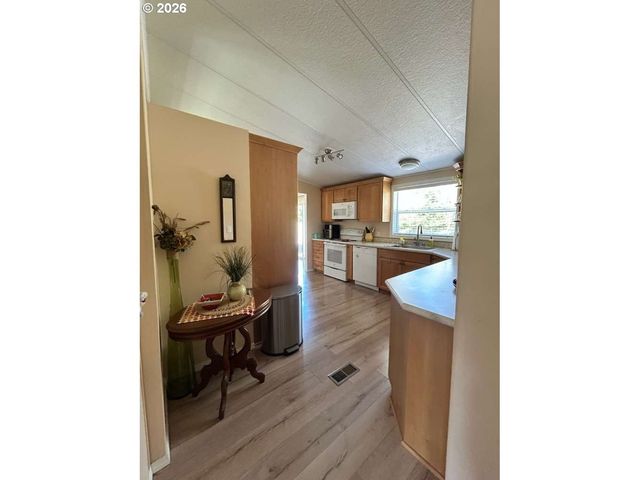 1300 Nw 384TH Cir, La Center, WA 98629
