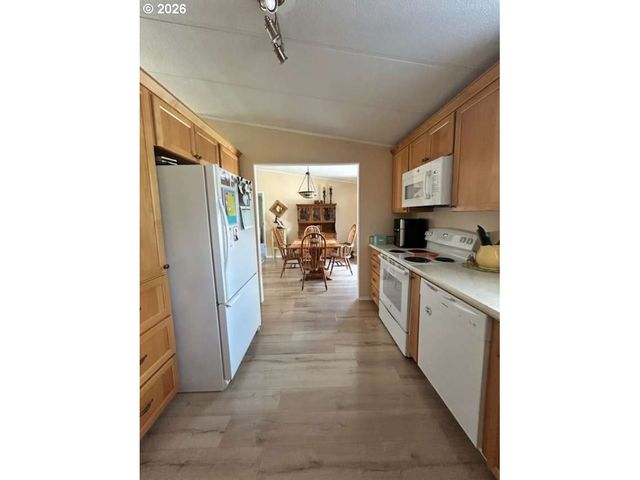 1300 Nw 384TH Cir, La Center, WA 98629
