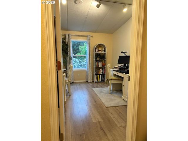 1300 Nw 384TH Cir, La Center, WA 98629