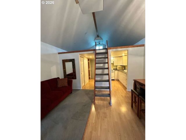1300 Nw 384TH Cir, La Center, WA 98629