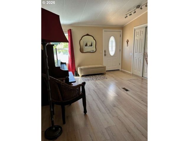 1300 Nw 384TH Cir, La Center, WA 98629