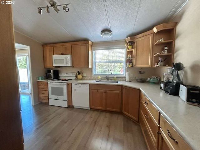 1300 Nw 384TH Cir, La Center, WA 98629