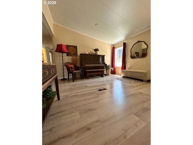 1300 Nw 384TH Cir, La Center, WA 98629