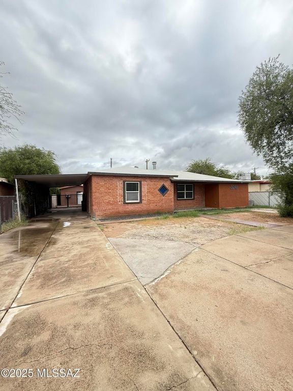 3241 E. E 30th Street, Tucson, AZ 85711