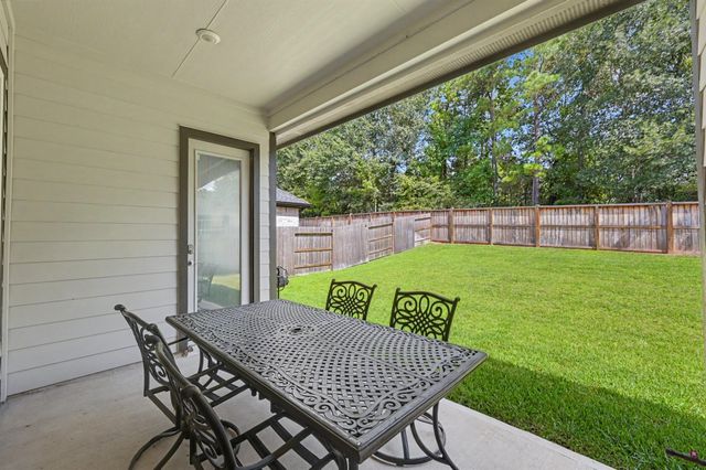326 Springfield Terrace Drive, Conroe, TX 77304