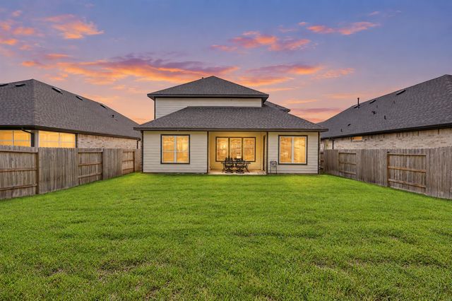 326 Springfield Terrace Drive, Conroe, TX 77304