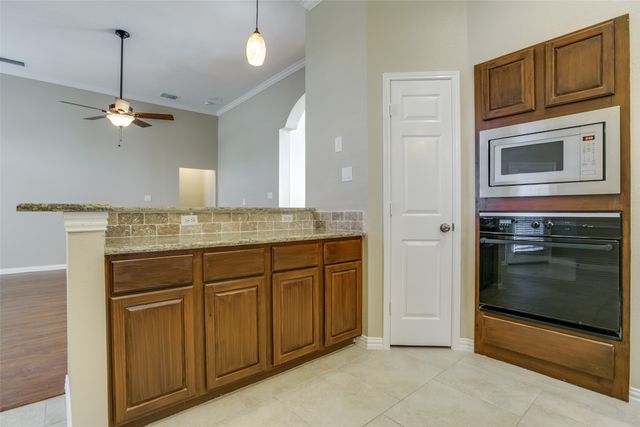 605 Rockcrossing Lane, Allen, TX 75002