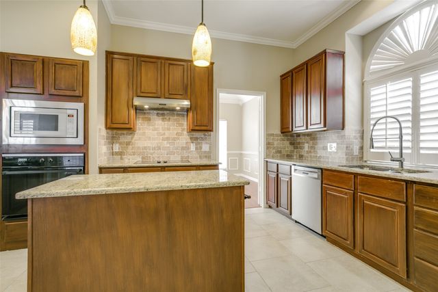 605 Rockcrossing Lane, Allen, TX 75002