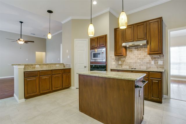 605 Rockcrossing Lane, Allen, TX 75002